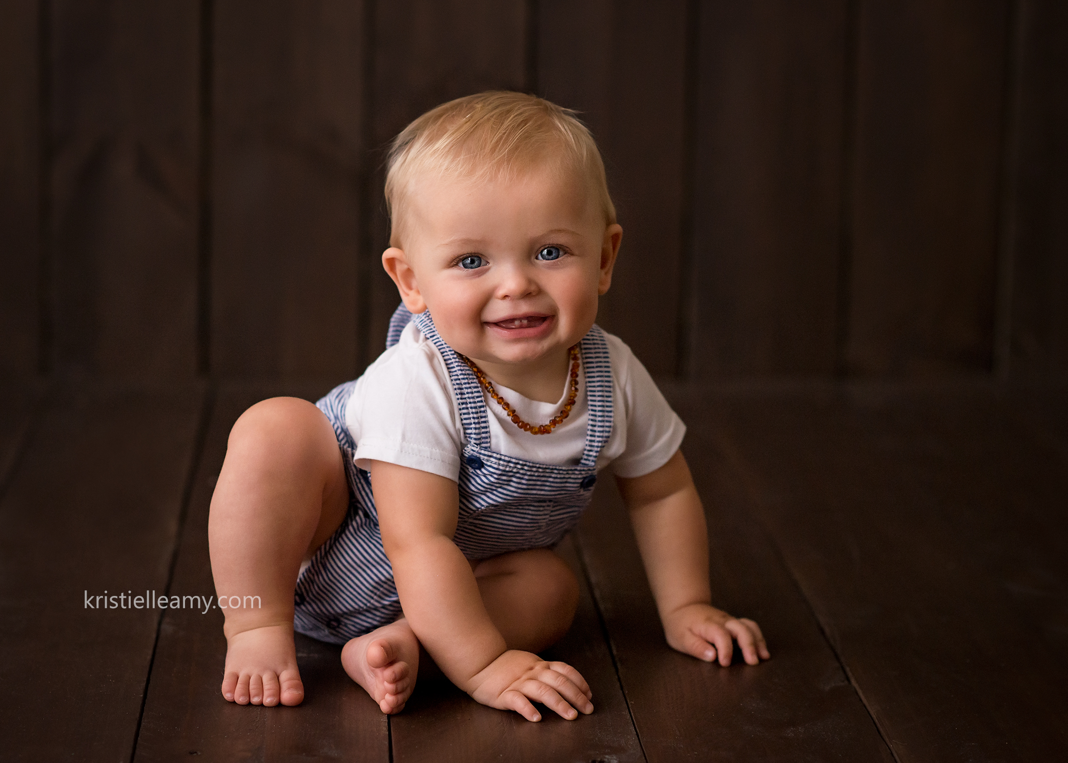8-month-old Willem | Echuca Baby Photography