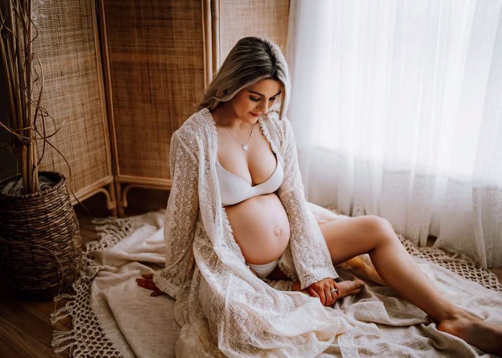 Maternity session in Kristielle Amy's studio